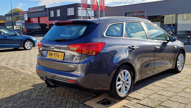 KIA CEE D cee'd Sportswagon 1.0 T-GDi First Edition
