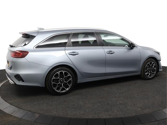 KIA CEE D Ceed Sportswagon 1.5 T-GDi GT-Line Apple Carplay/Android Auto - Cruise Control - Dodehoekdetectie - Panoramadak - Navigatie - Stuur/Stoelverwarming Fabrieksgarantie tot 07-2031