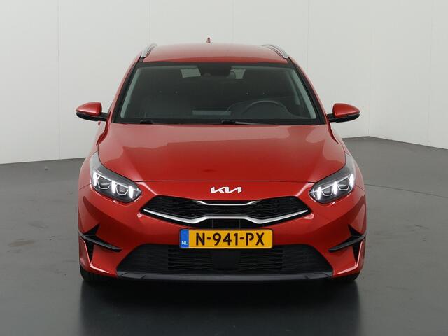 KIA CEE D Ceed Sportswagon 1.5 T-GDi DynamicPlusLine | Navigatie | Stoel/Stuurwielverwarming | Dodehoek Detectie | Keyless Go | Elektrische Achterklep | Climate Control |