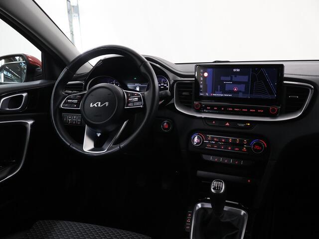KIA CEE D Ceed Sportswagon 1.5 T-GDi DynamicPlusLine | Navigatie | Stoel/Stuurwielverwarming | Dodehoek Detectie | Keyless Go | Elektrische Achterklep | Climate Control |