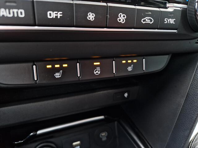 KIA CEE D Ceed Sportswagon 1.5 T-GDi DynamicPlusLine | Automaat | Stoel- en Stuurverwarming | Clima | Key-less | Navi | Carplay/Android Auto |