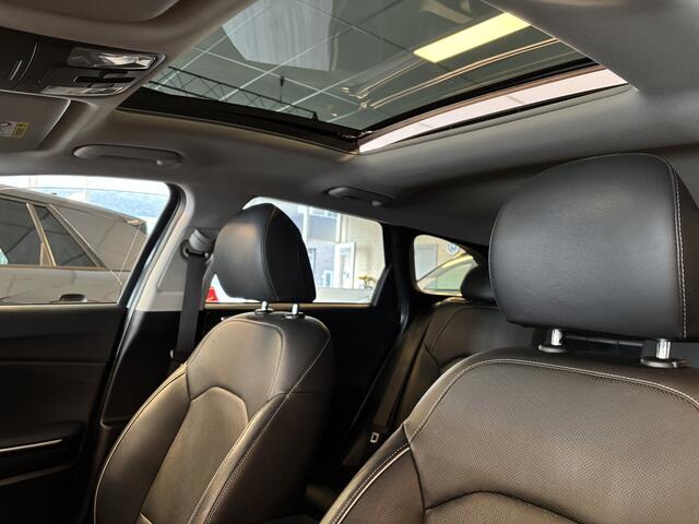 KIA CEE D Ceed Sportswagon 1.6 GDI PHEV Executive Line / Panoramadak / Leer / Stoelventilatie / Apple Carplay / Dab+ / JBL Sound / BLIS / Camera - Trekhaak -