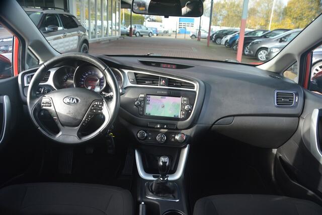 KIA CEE D cee'd Sportswagon 1.6 GDI First Edition | Navigatie | Camera | Airco | Cruise-control | NL auto!! |