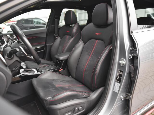 KIA CEE D Ceed 1.6 T-GDi GT / Panoramadak / JBL / 204 PK / 18" LMV / Elektrisch bedienbare bestuurdersstoel / Adaptive Cruise Control