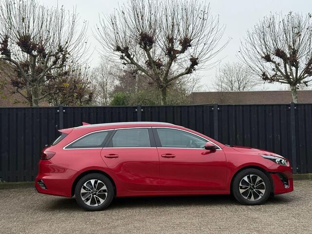 KIA CEE D Ceed Sportswagon 1.6 GDI PHEV DynamicLine