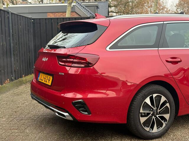 KIA CEE D Ceed Sportswagon 1.6 GDI PHEV DynamicLine