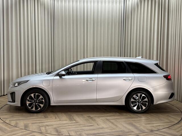 KIA CEE D Ceed Sportswagon 1.6 GDI PHEV DynamicPlusLine *Org.NL!* 1/2 Leder / Stoel-/Stuurverwarming / Camera / Carplay / Adapt. Cruise / Led / Keyless / ECC Clima / 16'' LMV