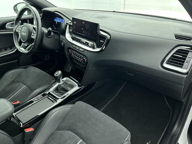 KIA CEE D Ceed Sportswagon 1.5 T-GDi GT-Line Interesse in deze Kia? Deze is uitsluitend te bezichtigen op basis afspraak in Kia Breda