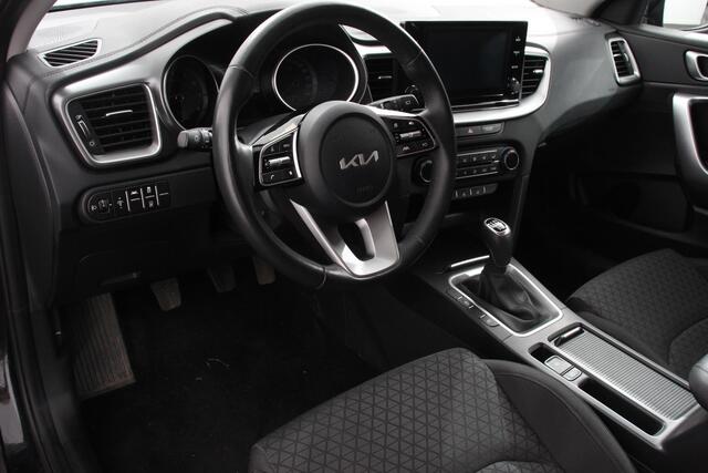 KIA CEE D Ceed Sportswagon 1.0 T-GDi 101pk Prestige | Navigatie | Apple Carplay/Android Auto | Camera | Stoel- en stuurverwarming | Cruise Control | Climate Control | Start/Stop systeem | Getinte ramen