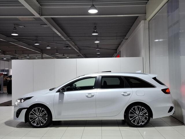 KIA CEE D Ceed Sportswagon 1.5 T-GDi GT-PlusLine AUTOMAAT, Stoel en stuur verwarming.