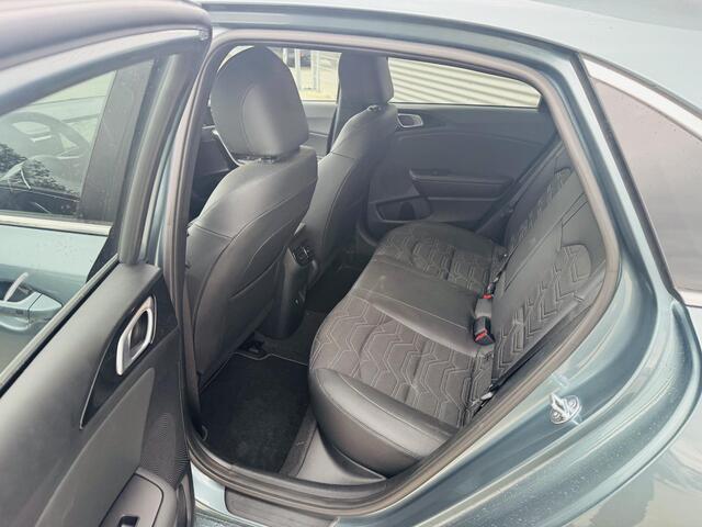 KIA CEE D Ceed 1.0 T-GDi DynamicPlusLine Demo auto ! Kmstand kan iets variëren ! Informeer altijd even of de auto aanwezig is !