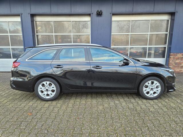 KIA CEE D 1.5 T-GDI DYNAMICLINE, TREKHAAK, CAMERA, APPLECARPLAY/ANDROID AUTO, ALL IN PRIJS.