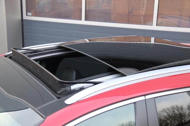 KIA CEE D Ceed Sportswagon 1.5 T-GDi GT-PlusLine Stoel & Stuurverwarmd, Pano, Trekhaak, Camera