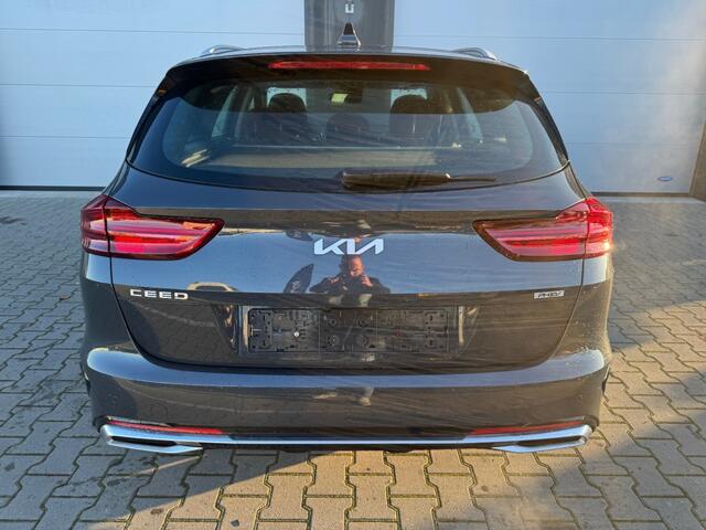 KIA CEE D Sportswagon 1.6 GDI PHEV DynamicLine / Garantie / Historie aanwezig.