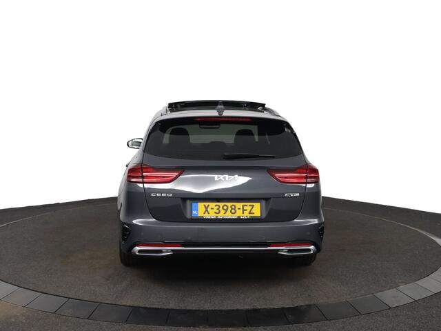 KIA CEE D Ceed Sportswagon 1.5 T-GDi GT-Line - Sportstoelen - Panorama dak - elektrische Achterklep - Adaptive Cruise control - Navigatie - Fabrieksgarantie tot 11-2030