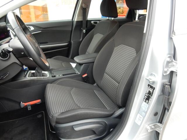 KIA CEE D Ceed Sportswagon 1.0 T-GDi 120pk DynamicLine | Adaptive Cruise | Climate control | Camera | Apple carplay | Android auto |