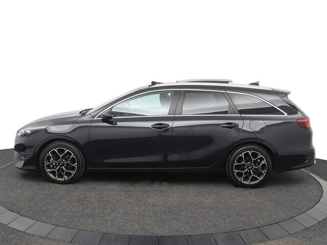 KIA CEE D Ceed Sportswagon 1.5 T-GDi GT-Line Automaat - Kantel/schuifdak - Navigatie - Adaptive Cruisecontrol - Achteruitrijcamera - Parkeersensoren - - Fabrieksgarantie tot 04-2032 of 150.000 km