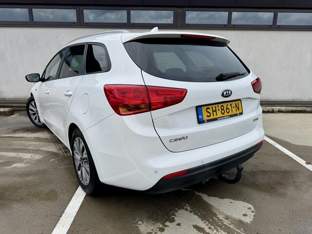 KIA CEE D cee'd Sportswagon 1.0 T-GDi Edition | Navi | Camera | Bleu-Tooth | Trekhaak | 4-seizoens banden |
