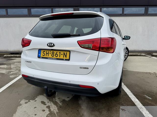 KIA CEE D cee'd Sportswagon 1.0 T-GDi Edition | Navi | Camera | Bleu-Tooth | Trekhaak | 4-seizoens banden |