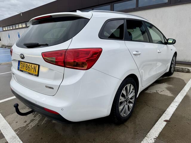KIA CEE D cee'd Sportswagon 1.0 T-GDi Edition | Navi | Camera | Bleu-Tooth | Trekhaak | 4-seizoens banden |