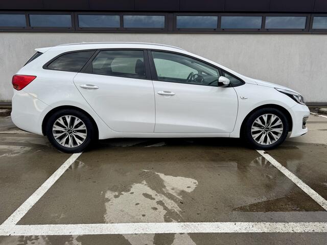 KIA CEE D cee'd Sportswagon 1.0 T-GDi Edition | Navi | Camera | Bleu-Tooth | Trekhaak | 4-seizoens banden |