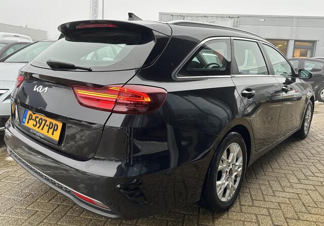 KIA CEE D Ceed Sportswagon 1.0 T-GDi DynamicLine 120PK | 1e Eigenaar | NL AUTO | Achteruitrijcamera | Navigatie | 2 Sleutels |