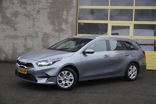KIA CEE D Ceed Sportswagon 1.0 T-GDi DynamicLine BJ2022 Lmv 16" | Led V+A | Navi | Trekhaak | Achteruitrijcamera | App-Connect | Climate control | Cruise control | Getint glas