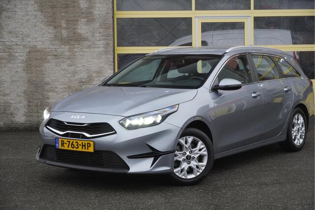 KIA CEE D Ceed Sportswagon 1.0 T-GDi DynamicLine BJ2022 Lmv 16" | Led V+A | Navi | Trekhaak | Achteruitrijcamera | App-Connect | Climate control | Cruise control | Getint glas