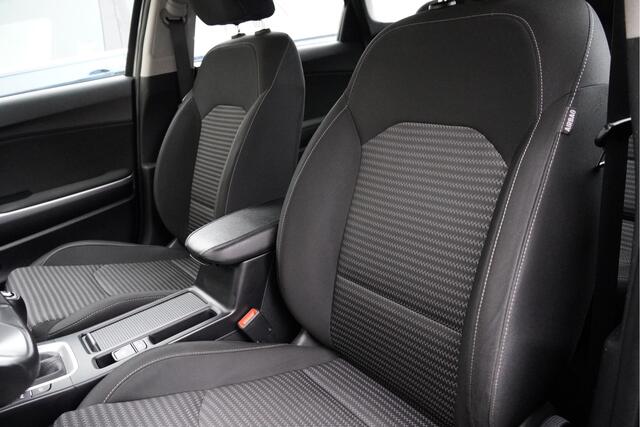 KIA CEE D Ceed Sportswagon 1.0 T-GDi DynamicLine BJ2022 Lmv 16" | Led V+A | Navi | Trekhaak | Achteruitrijcamera | App-Connect | Climate control | Cruise control | Getint glas