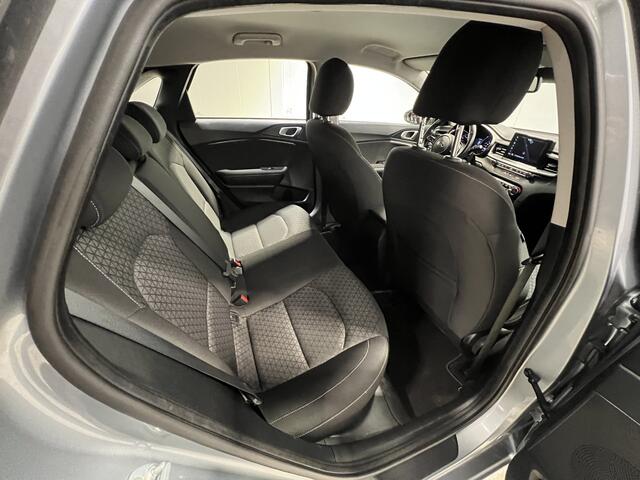KIA CEE D Ceed 1.0 T-GDi DynamicLine | Navigatie/Android/Apple Carplay | LM Velgen | Camera | Cruise Control | Airco |