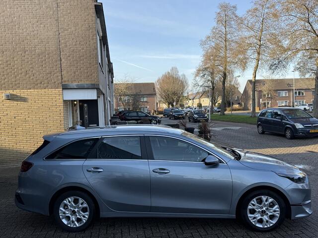KIA CEE D Ceed Sportswagon 1.0 T-GDi MHEV DynamicLine Automaat / Airco/ Navigatie/ Cruise/ Apple carplay/ PDC/ LED/ LMV