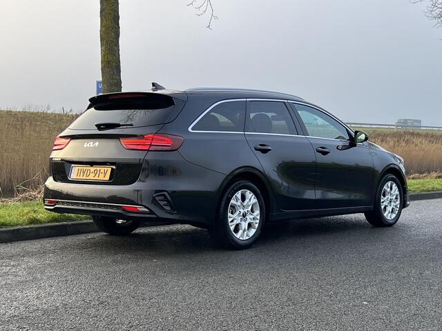 KIA CEE D Ceed Sportswagon 1.5 T-GDi DynamicPlusLine DCT7 Automaat | Stoel- en stuurwielverwarming | Parkeersensoren achter | Adaptieve cruise control | Dodehoekassistentie |