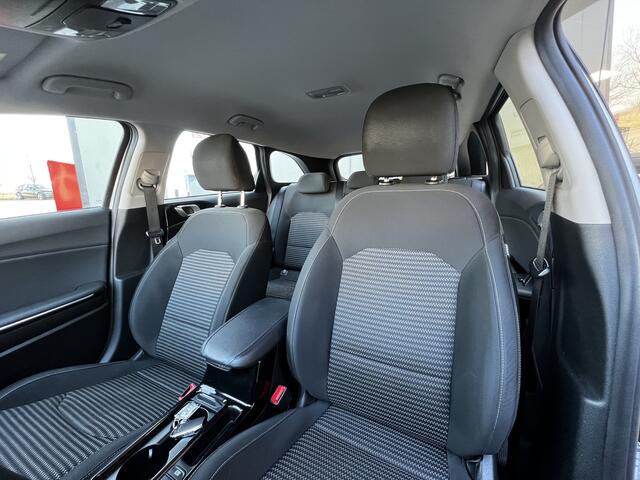 KIA CEE D Ceed Sportswagon 1.6 GDI PHEV DynamicPlusLine | Cruise control | Carplay | Camera | dodehoek sensoren |Radio