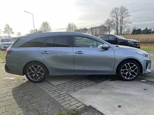 KIA CEE D Ceed Sportswagon 1.0 T-GDi 120PK DynamicLine / Camera / Apple Carplay - Android Auto / Climate / Parkeersensoren.Achter / LMV /