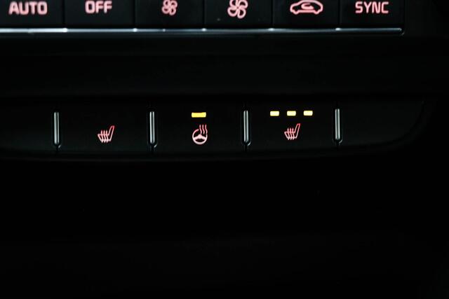 KIA CEE D Ceed Sportswagon 1.4 T-GDi DynamicPlusLine | STOEL / STUUR- VERWARMING | DAB | APPLE | CAMERA