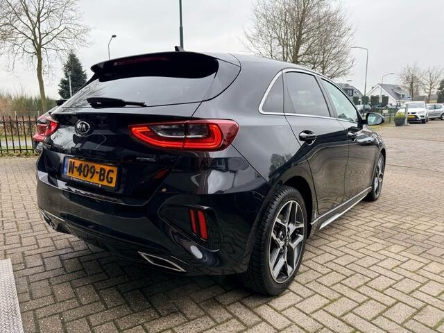 KIA CEE D Ceed 1.5 T-GDi MHEV GT-Line Business Edition