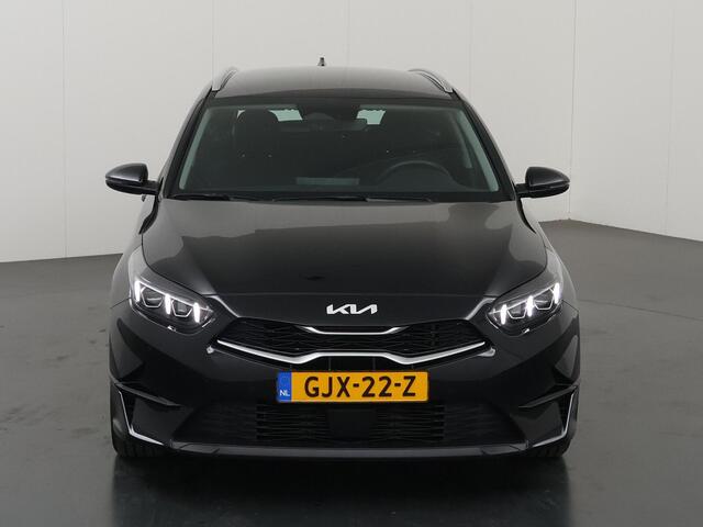 KIA CEE D Ceed SW 1.5 T-GDi DCT7 DynamicLine | Navigatie | Parkeercamera | Climate Control | Cruise Control Adaptief |