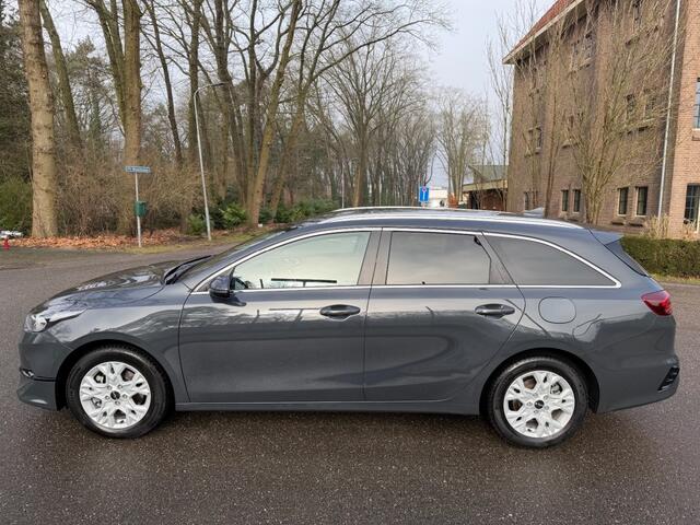 KIA CEE D 1.5 T-GDI MHEV DYN+L - Autm - Incl BTW - 2023 !!!