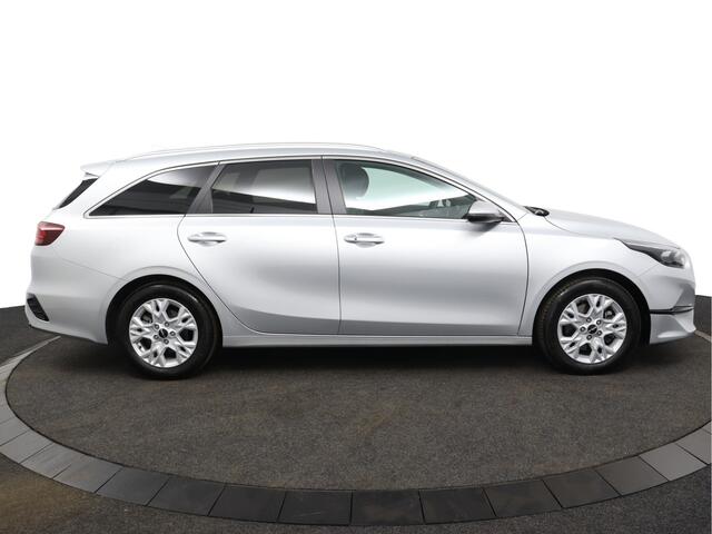 KIA CEE D Ceed Sportswagon 1.5 T-GDi DynamicPlusLine - Navigatie - LED Koplampen - Stoel/Stuurverwarming - Climate Control - Cruise Control - Fabrieksgarantie Tot 2031