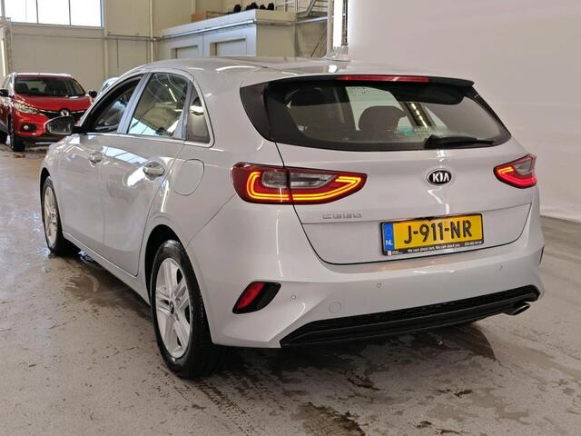 KIA CEE D Ceed 1.4 T-GDi DynamicLine 1e Eigenaar | NAP | BTW | Volledig Onderh | Camera | Carplay | Cruise | LMV | Multifunctioneel stuur |
