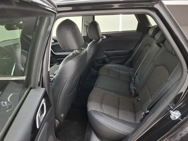 KIA CEE D Ceed Sportswagon 1.5 T-GDi DynamicPlusLine Automaat | Trekhaak | Keyless | Stoel + Stuurverwarming