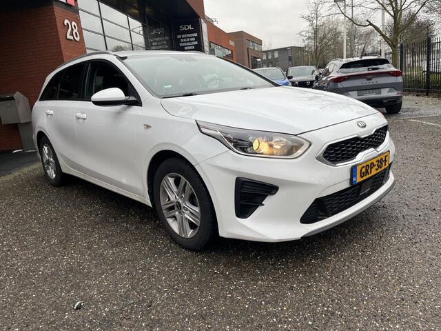 KIA CEE D Ceed Sportswagon 1.0 T-GDi DynamicLine // CRUISE // CLIMA // STUUR+STOELVERWARMING // CAMERA // APPLE-ANDROID AUTO //