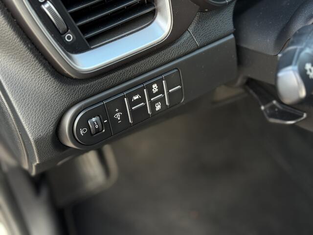 KIA CEE D Ceed Sportswagon 1.5!! T-GDi DynamicLine met 1400 kg trekgewicht! | Camera | Trekhaak | Navi | Cruise | Apple Carplay/Android Auto | Rijstrooksensor | RIJKLAARPRIJS INCL 12 MAANDEN GARANTIE EN BEURT