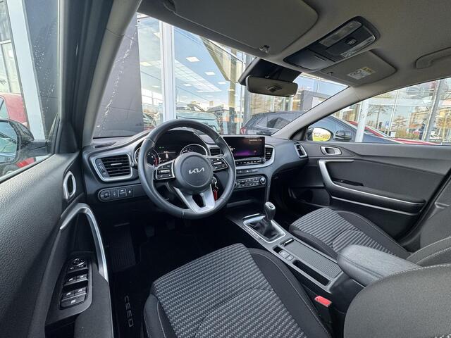 KIA CEE D Ceed 1.5 T-GDi DynamicLine Eerste Eigenaar, Apple Carplay/Android Auto, Navigatie, Cruise Control, Elektrische Spiegels, Enz...