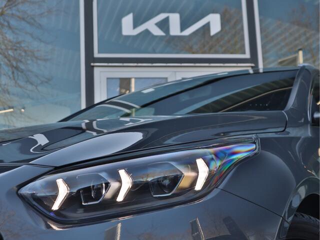 KIA CEE D Ceed Sportswagon 1.5 T-GDi GT-Line Automaat DCT7 | All-Seasons | Camera | Navigatie | ECC-Airco | Tot 10Jr. Kia Garantie |