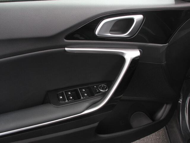 KIA CEE D Ceed Sportswagon 1.6 GDI PHEV DynamicPlusLine | Navigatie | Camera | Climate Control | Cruise control adaptive | Lane assist | Lichtmetalen Velgen | Stoelverwarming