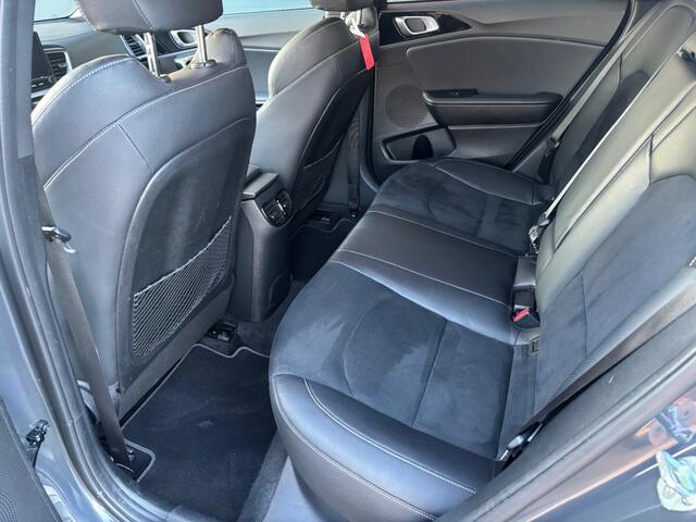 KIA CEE D 1.5 T-GDI MHEV GTLED