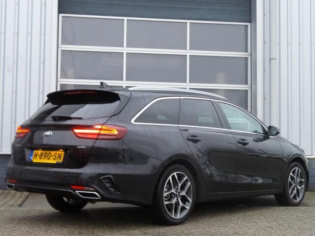 KIA CEE D Ceed SW 1.4 T-GDi GT-Line | Schuif-Kanteldak | Trekhaak | Stoelverwarming | LED | Clima | Navi | Camera