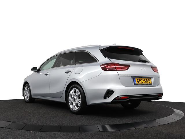 KIA CEE D Ceed Sportswagon 1.5 T-GDi DynamicPlusLine Navigatie - LED Koplampen - Stoel/Stuurverwarming - Climate Control - Cruise Control - Fabrieksgarantie tot 10-2031