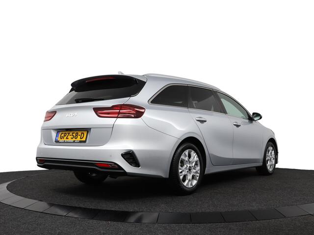 KIA CEE D Ceed Sportswagon 1.5 T-GDi DynamicPlusLine Navigatie - LED Koplampen - Stoel/Stuurverwarming - Climate Control - Cruise Control - Fabrieksgarantie tot 10-2031